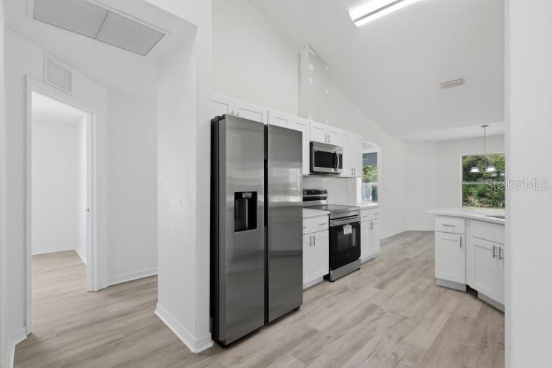 For Sale: $340,000 (4 beds, 2 baths, 1824 Square Feet)