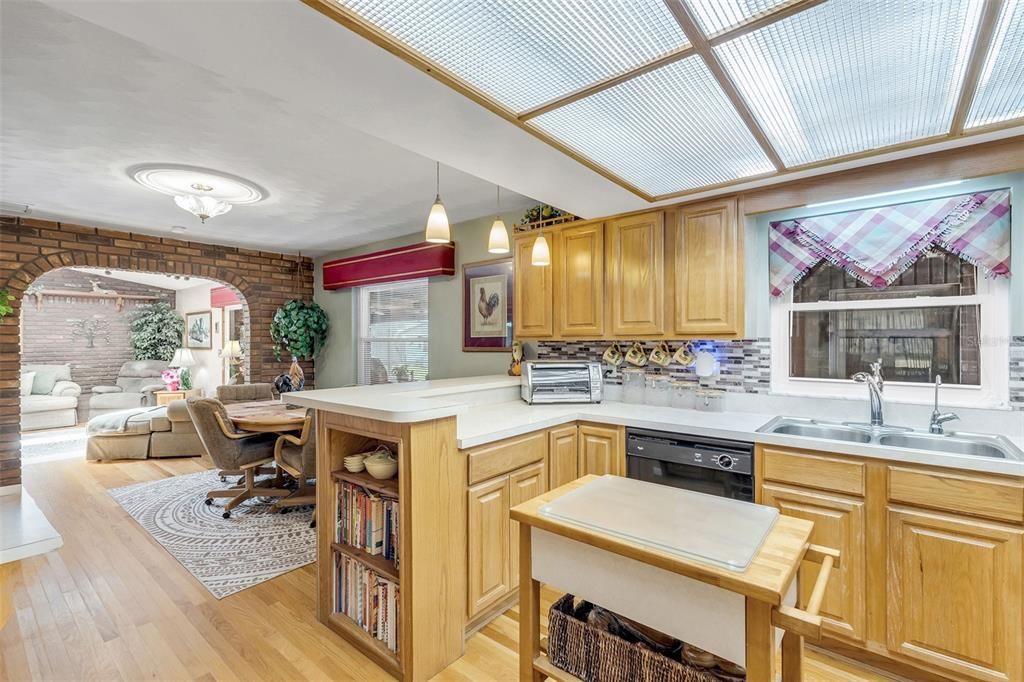 На продажу: $435,000 (3 спален, 2 ванн, 1484 Квадратных фут)