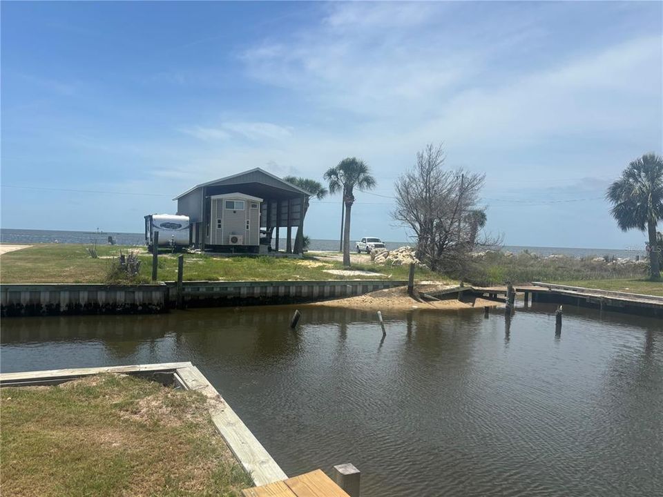 待售: $399,000 (0.28 acres)