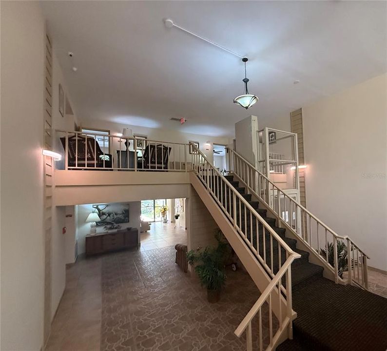 For Sale: $165,000 (2 beds, 2 baths, 919 Square Feet)