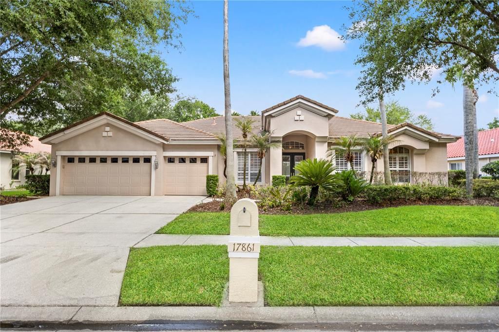 For Sale: $880,000 (6 beds, 3 baths, 3610 Square Feet)