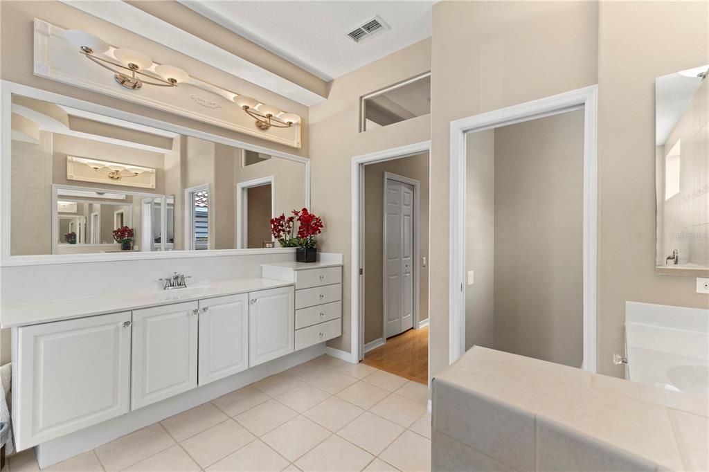 For Sale: $880,000 (6 beds, 3 baths, 3610 Square Feet)