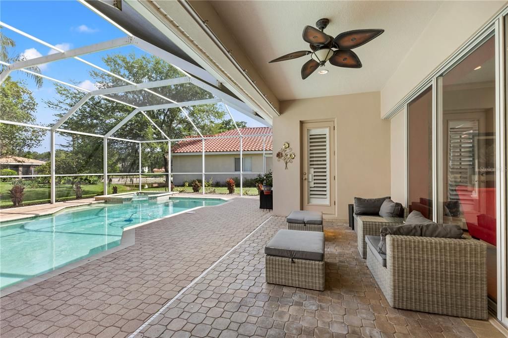 For Sale: $880,000 (6 beds, 3 baths, 3610 Square Feet)