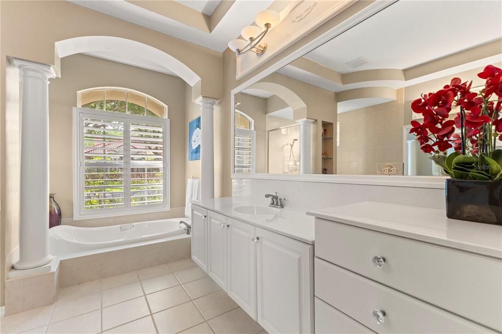 For Sale: $880,000 (6 beds, 3 baths, 3610 Square Feet)