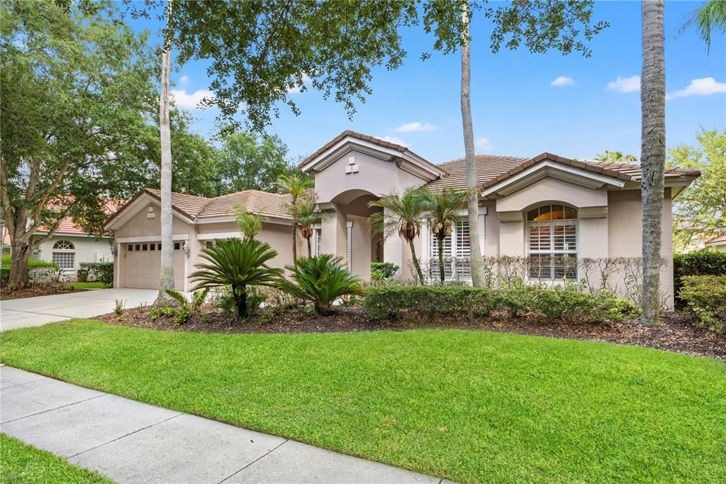 For Sale: $880,000 (6 beds, 3 baths, 3610 Square Feet)