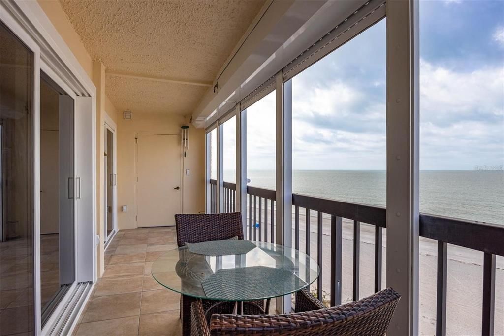 For Sale: $769,000 (2 beds, 2 baths, 1060 Square Feet)