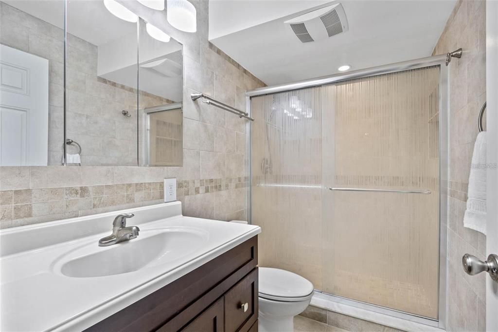 For Sale: $769,000 (2 beds, 2 baths, 1060 Square Feet)