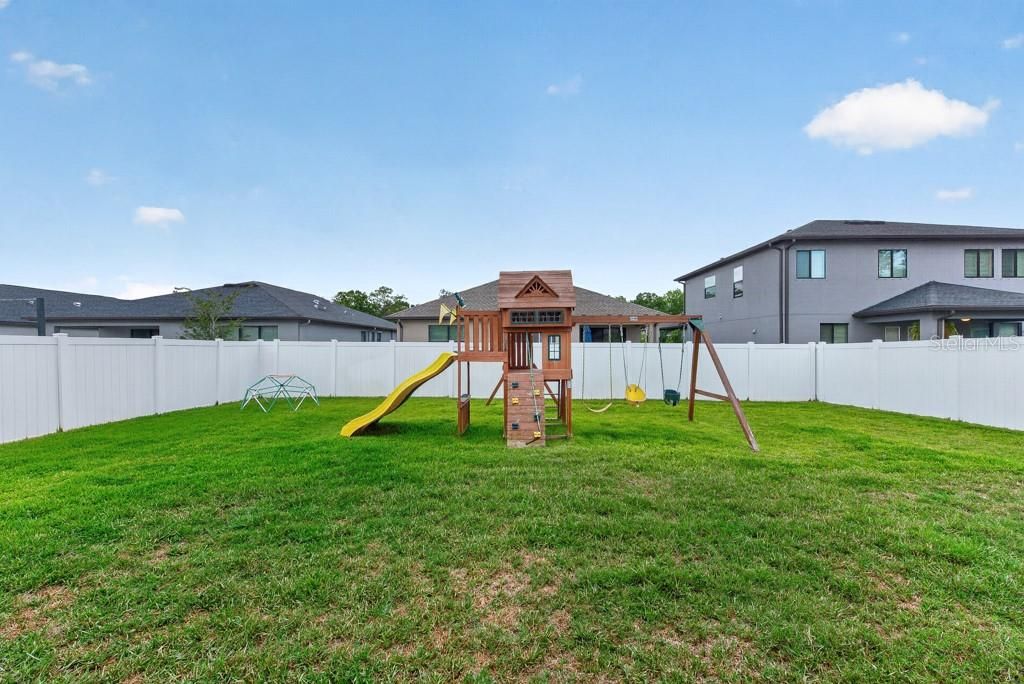 En Venta: $565,000 (5 camas, 3 baños, 2738 Pies cuadrados)