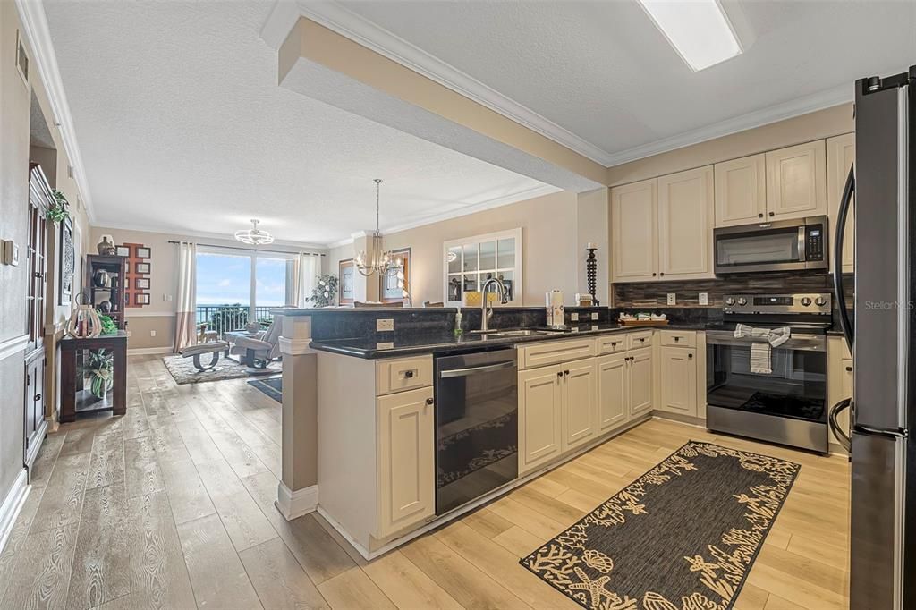 For Sale: $549,900 (3 beds, 2 baths, 1640 Square Feet)