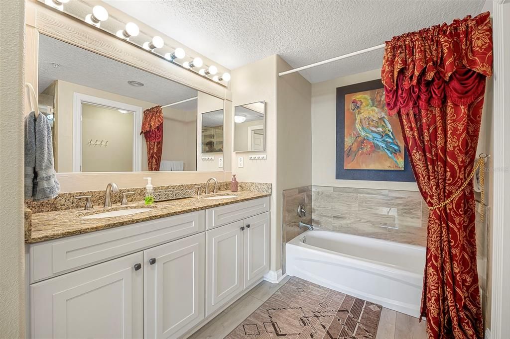 For Sale: $549,900 (3 beds, 2 baths, 1640 Square Feet)