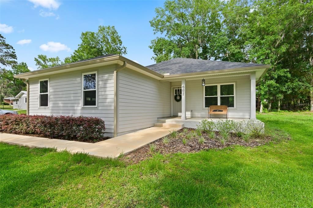 For Sale: $339,000 (3 beds, 2 baths, 1371 Square Feet)