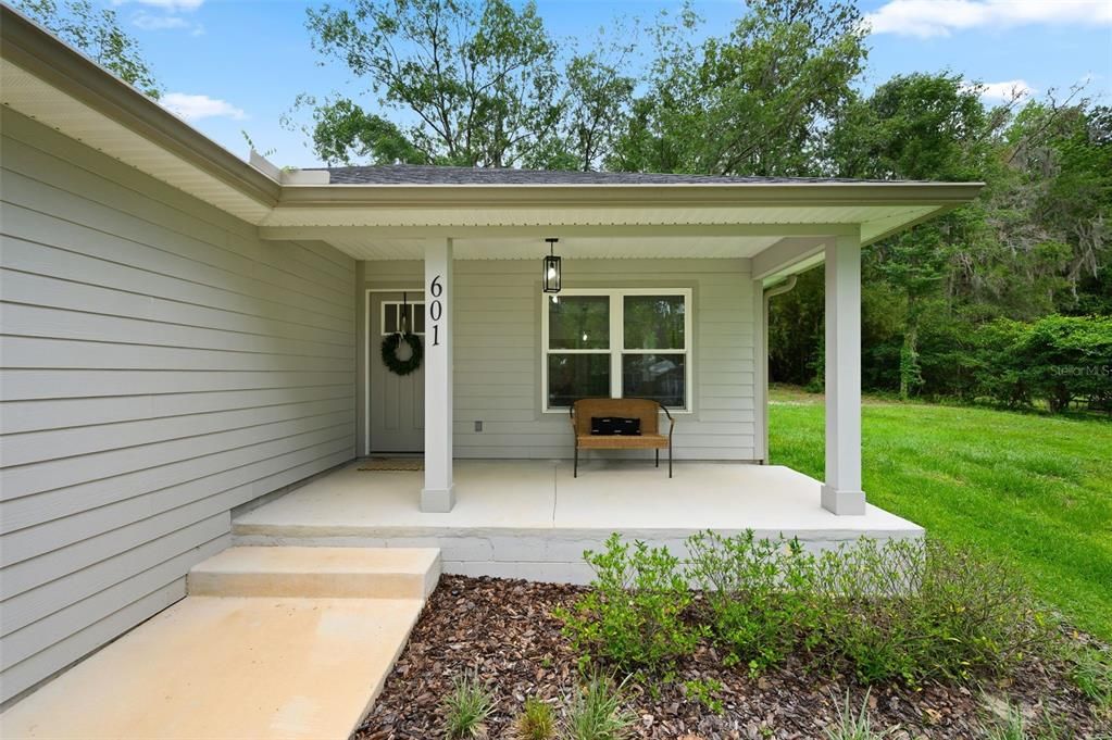 For Sale: $339,000 (3 beds, 2 baths, 1371 Square Feet)