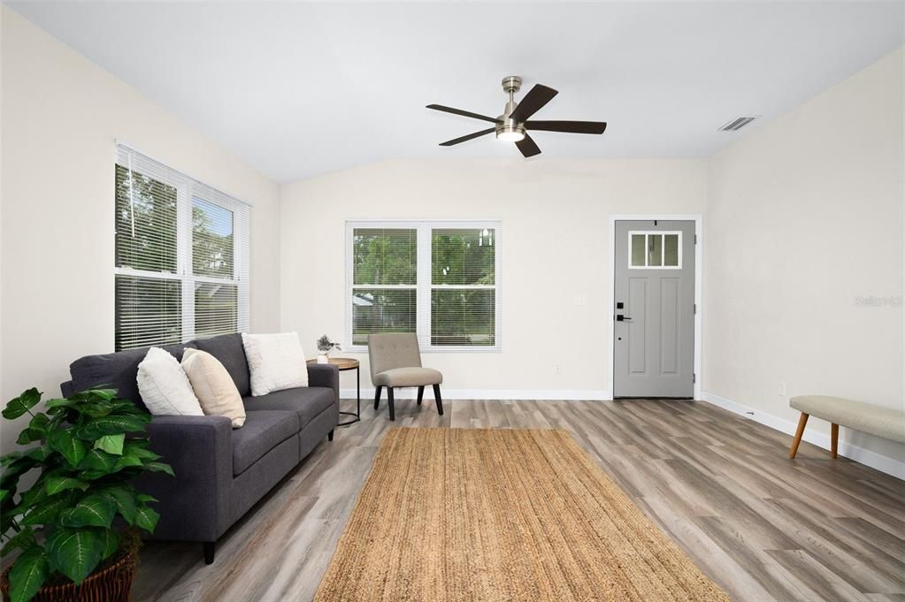 For Sale: $339,000 (3 beds, 2 baths, 1371 Square Feet)