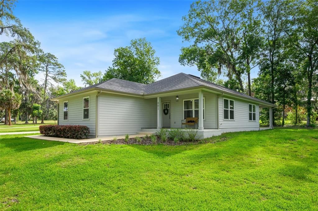 For Sale: $339,000 (3 beds, 2 baths, 1371 Square Feet)