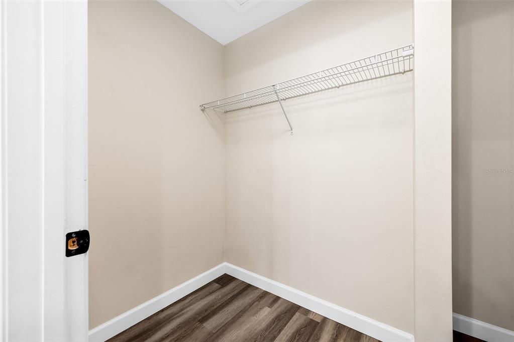 For Sale: $339,000 (3 beds, 2 baths, 1371 Square Feet)