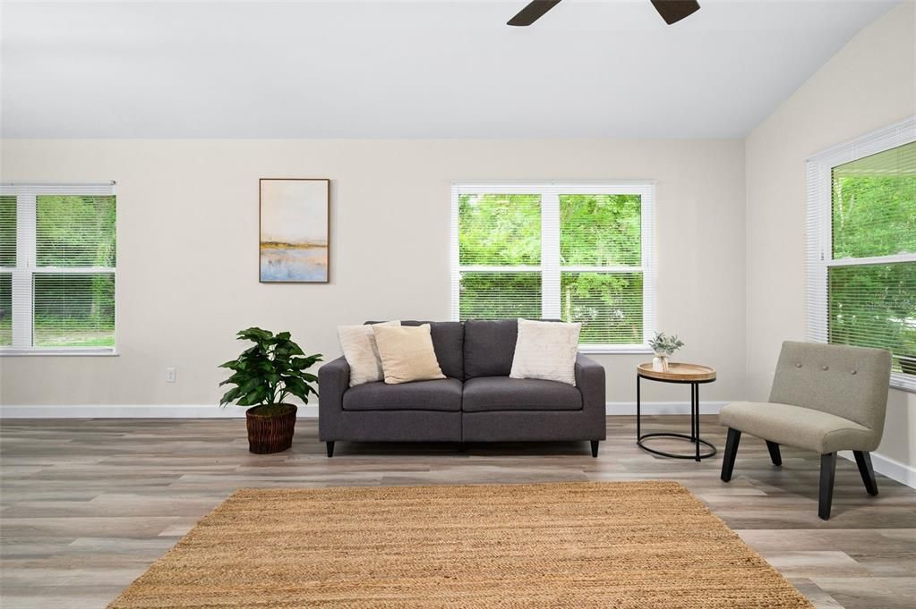 For Sale: $339,000 (3 beds, 2 baths, 1371 Square Feet)