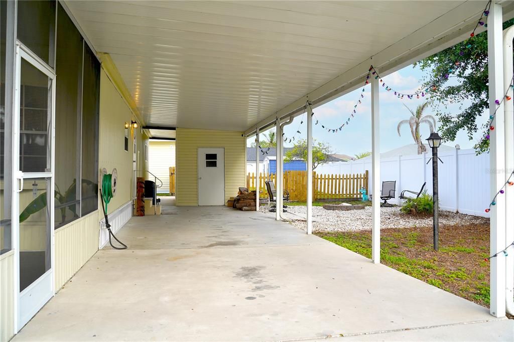 For Sale: $259,900 (2 beds, 3 baths, 1032 Square Feet)