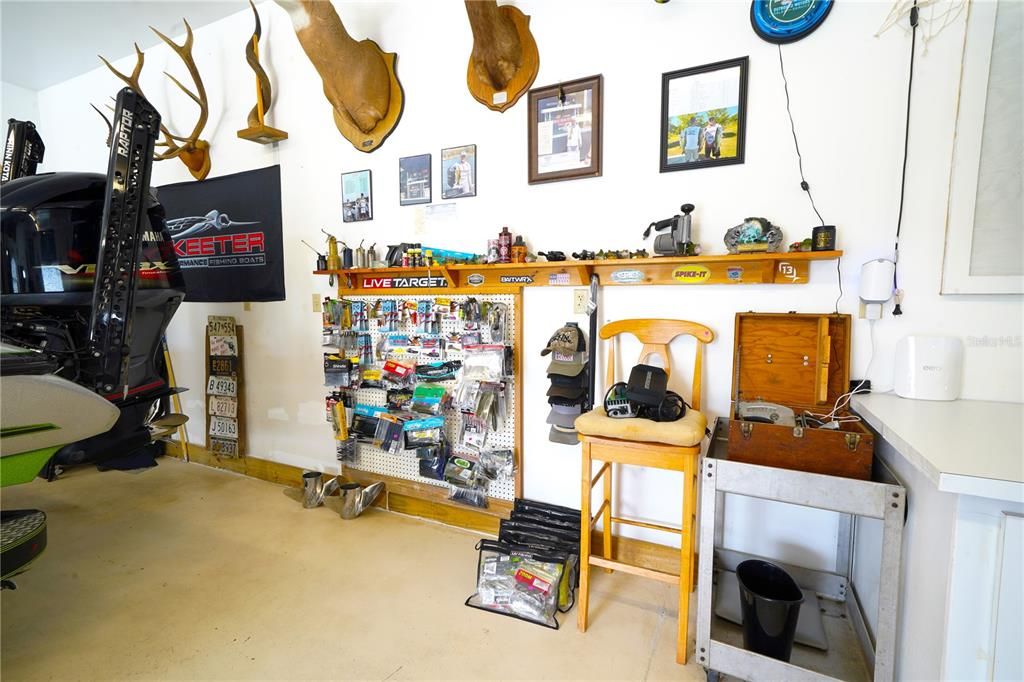 For Sale: $259,900 (2 beds, 3 baths, 1032 Square Feet)