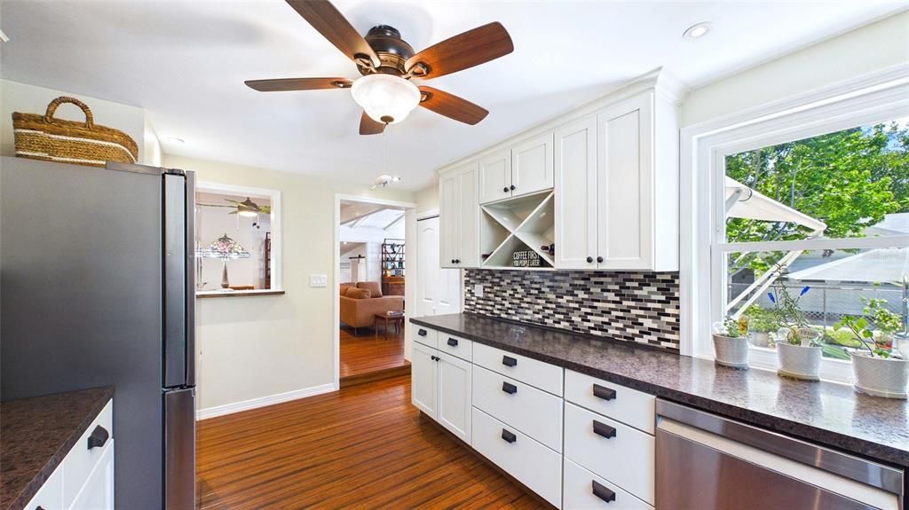 For Sale: $749,000 (3 beds, 3 baths, 1569 Square Feet)