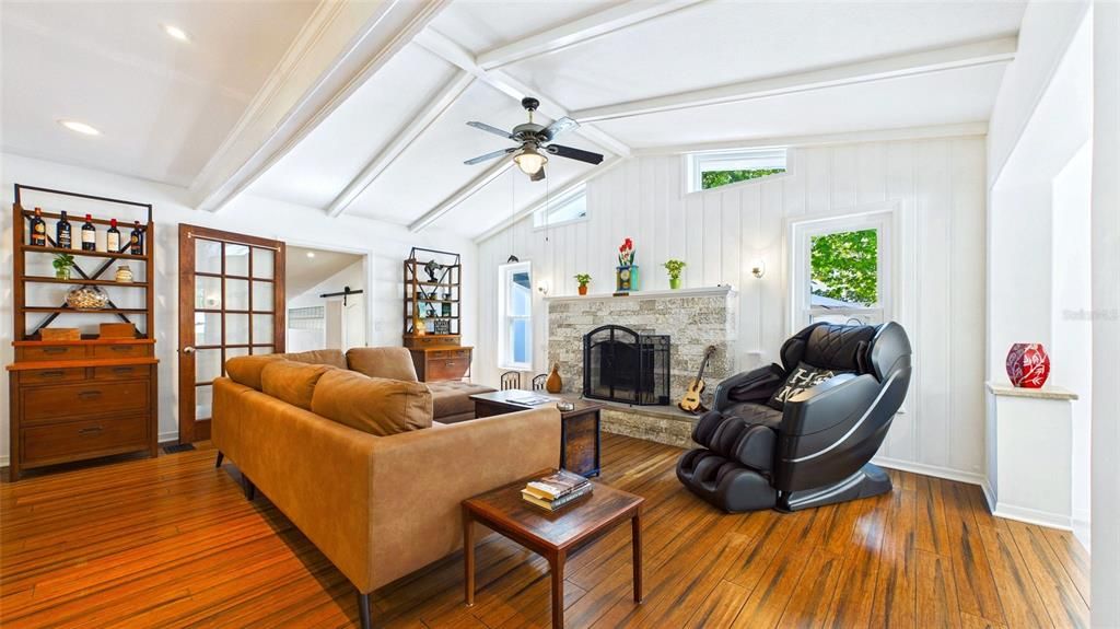 For Sale: $749,000 (3 beds, 3 baths, 1569 Square Feet)