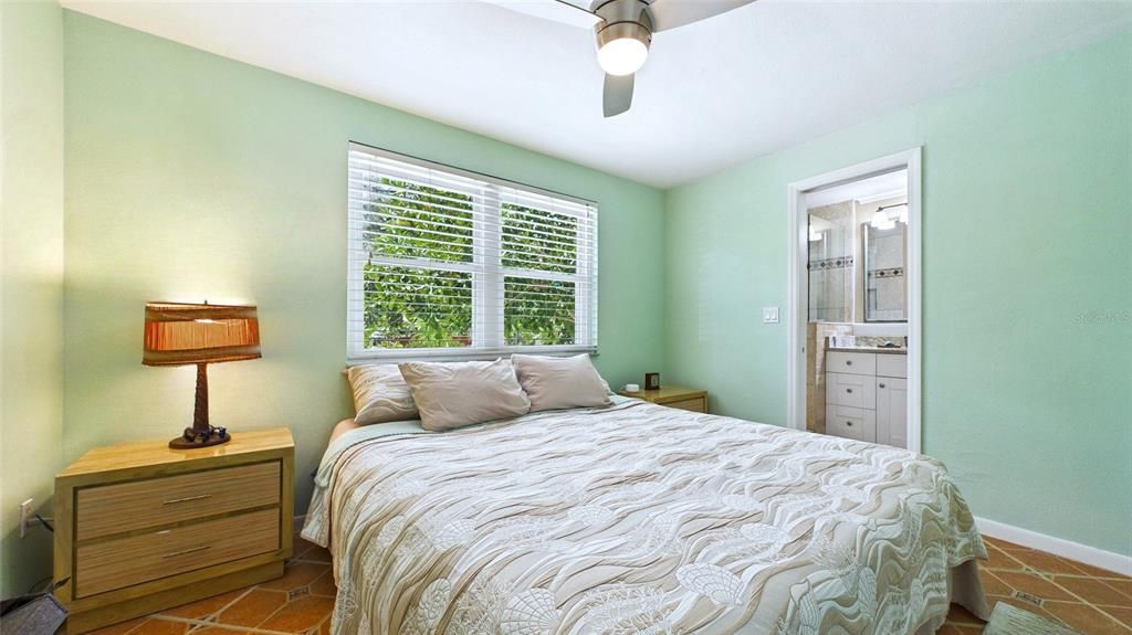 For Sale: $749,000 (3 beds, 3 baths, 1569 Square Feet)