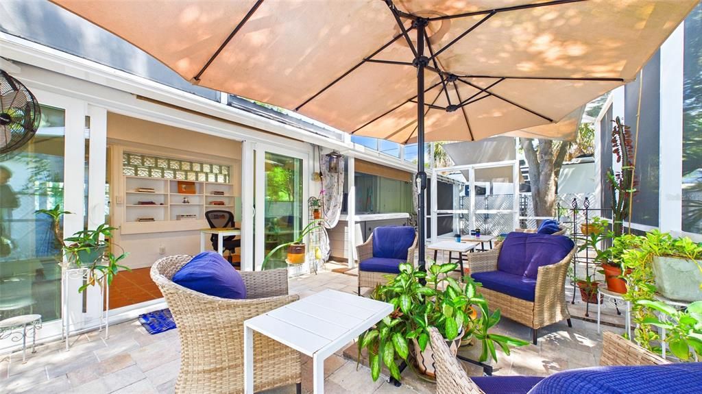 For Sale: $749,000 (3 beds, 3 baths, 1569 Square Feet)