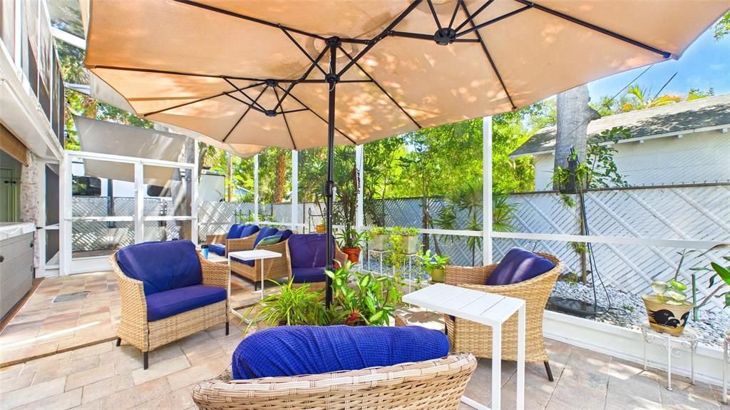 For Sale: $749,000 (3 beds, 3 baths, 1569 Square Feet)
