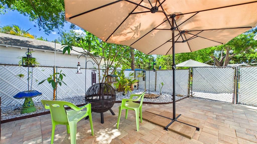 For Sale: $749,000 (3 beds, 3 baths, 1569 Square Feet)