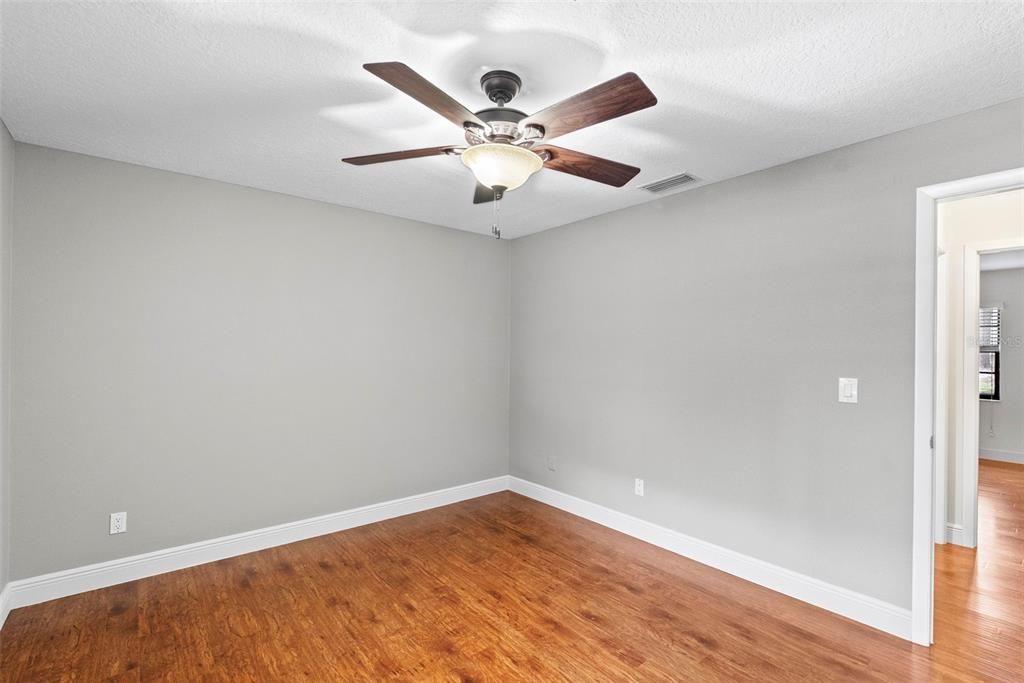 For Rent: $2,000 (2 beds, 2 baths, 1093 Square Feet)