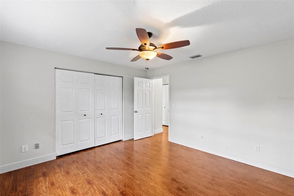 For Rent: $2,000 (2 beds, 2 baths, 1093 Square Feet)