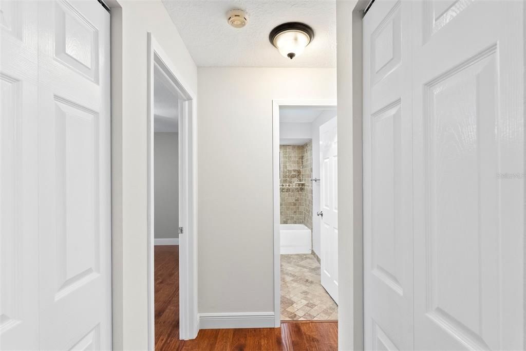 For Rent: $2,000 (2 beds, 2 baths, 1093 Square Feet)