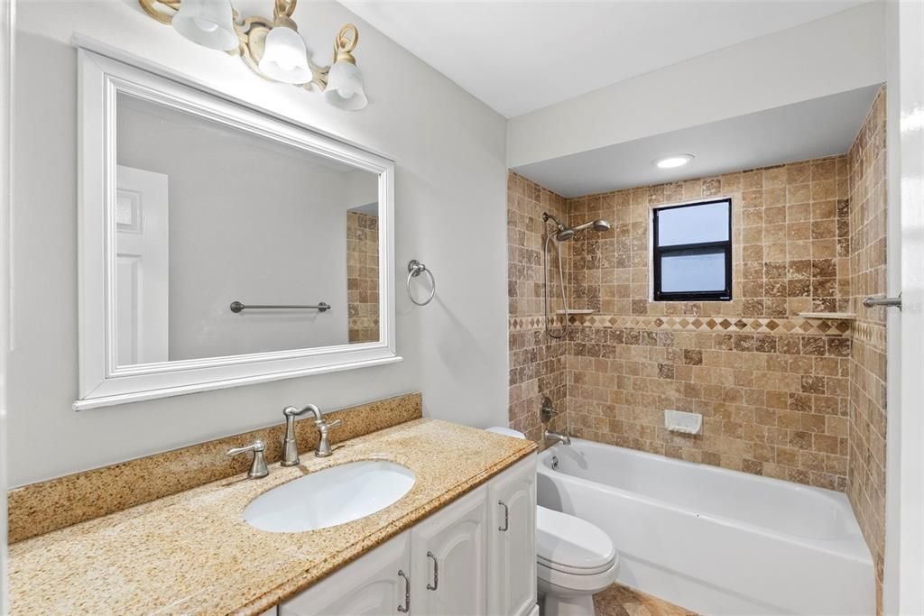 For Rent: $2,000 (2 beds, 2 baths, 1093 Square Feet)