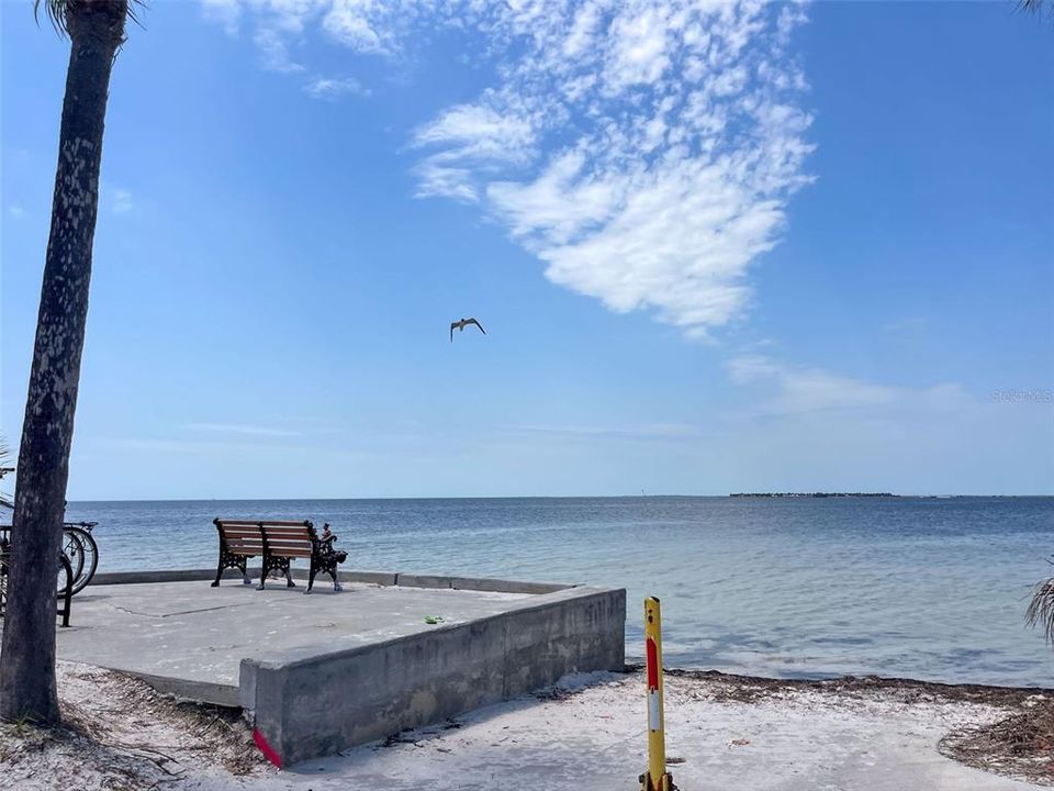 For Rent: $2,000 (2 beds, 2 baths, 1093 Square Feet)