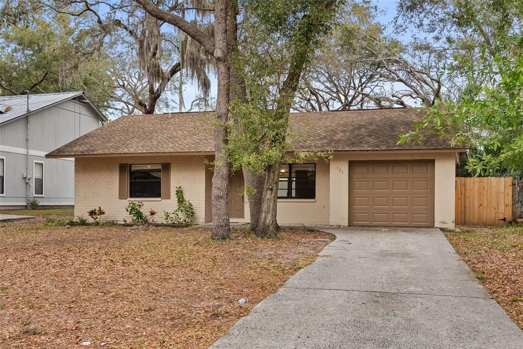 For Rent: $2,000 (2 beds, 2 baths, 1093 Square Feet)