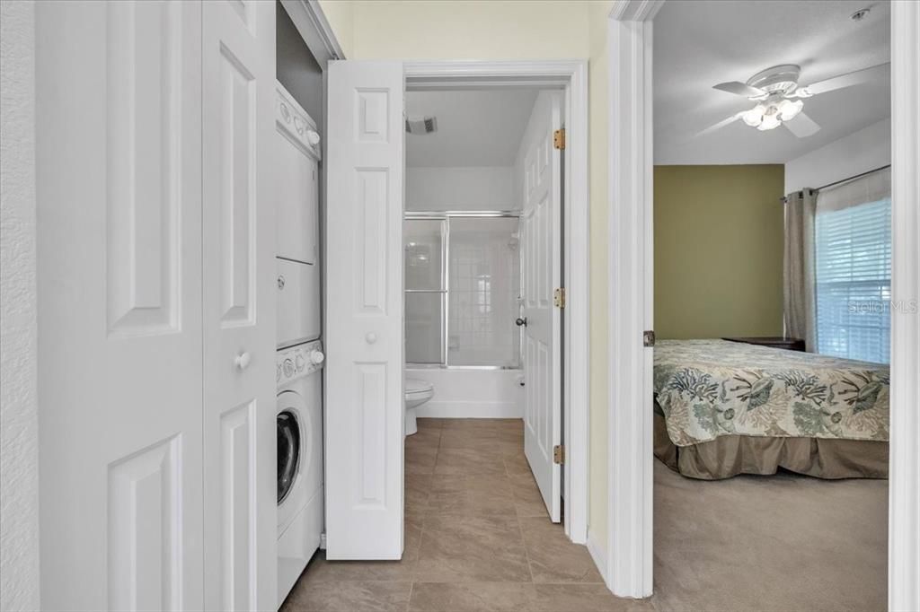 For Sale: $215,000 (3 beds, 2 baths, 1207 Square Feet)