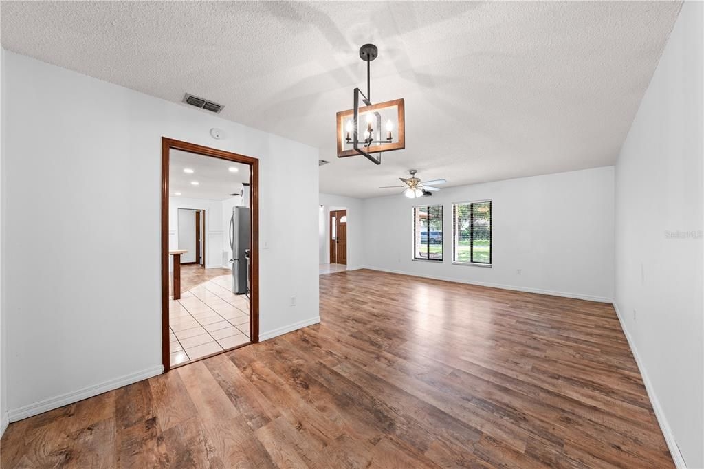 For Sale: $450,000 (3 beds, 2 baths, 1635 Square Feet)