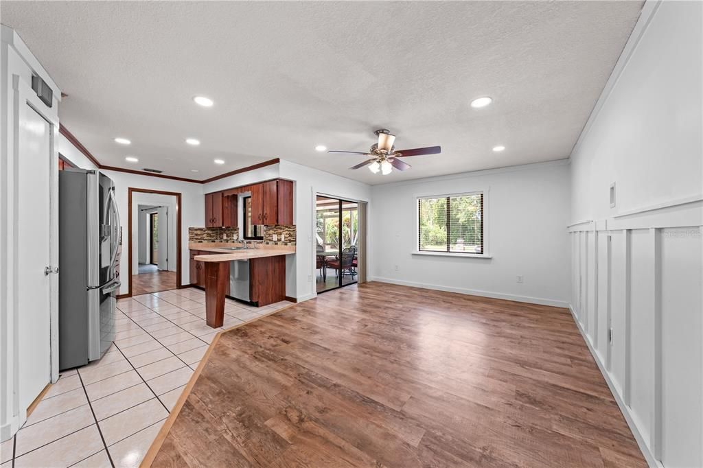 For Sale: $450,000 (3 beds, 2 baths, 1635 Square Feet)