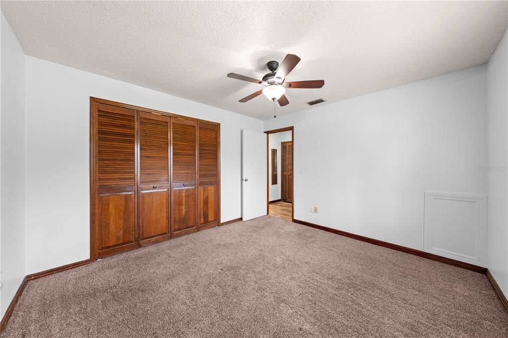 For Sale: $450,000 (3 beds, 2 baths, 1635 Square Feet)