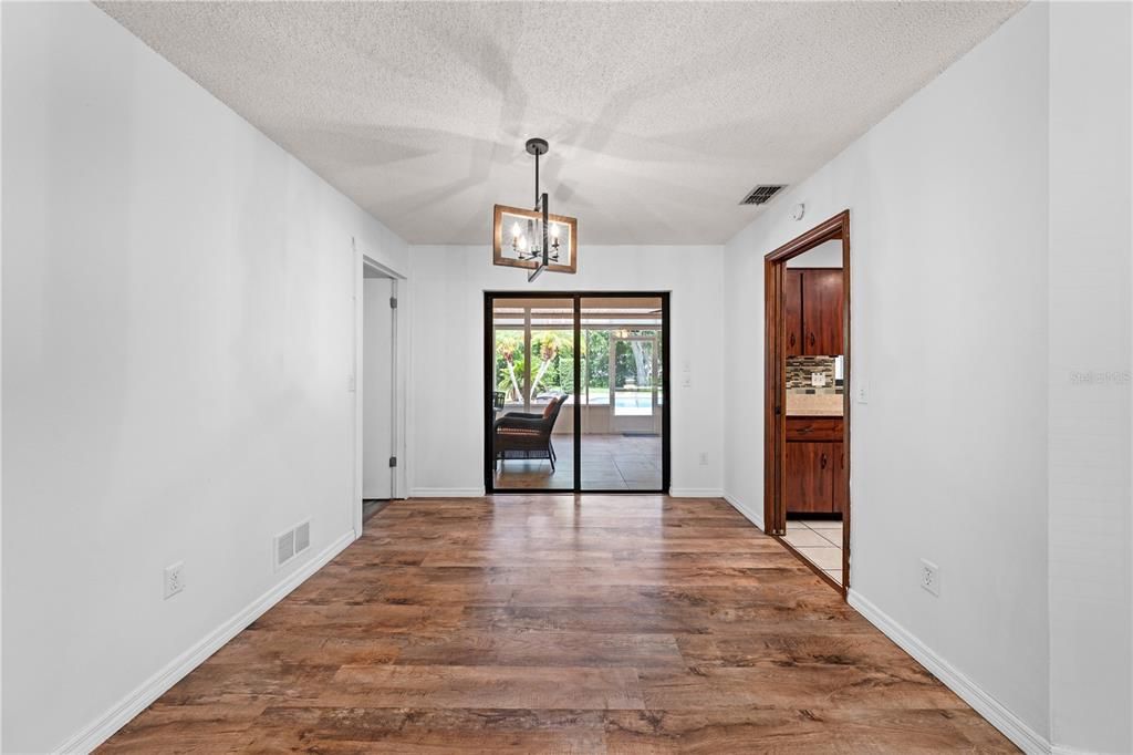 For Sale: $450,000 (3 beds, 2 baths, 1635 Square Feet)