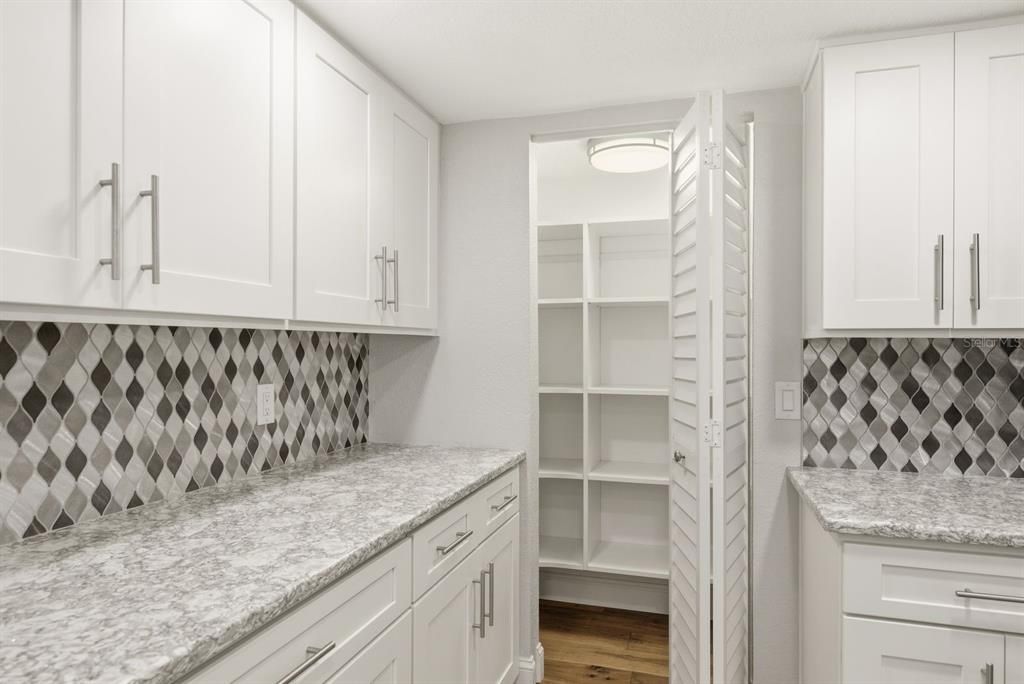 En Venta: $425,000 (3 camas, 2 baños, 1666 Pies cuadrados)