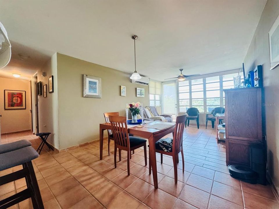 For Sale: $237,000 (3 beds, 2 baths, 1097 Square Feet)