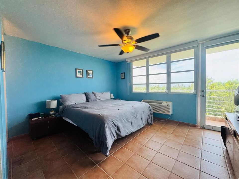 For Sale: $237,000 (3 beds, 2 baths, 1097 Square Feet)