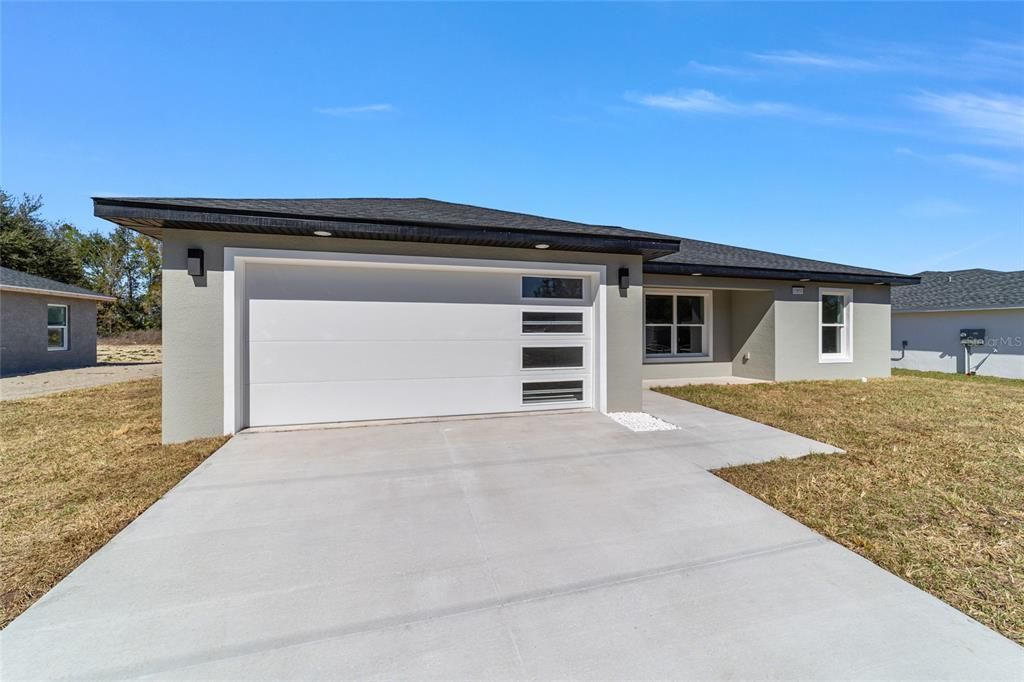 Activo con contrato: $229,900 (3 camas, 2 baños, 1152 Pies cuadrados)