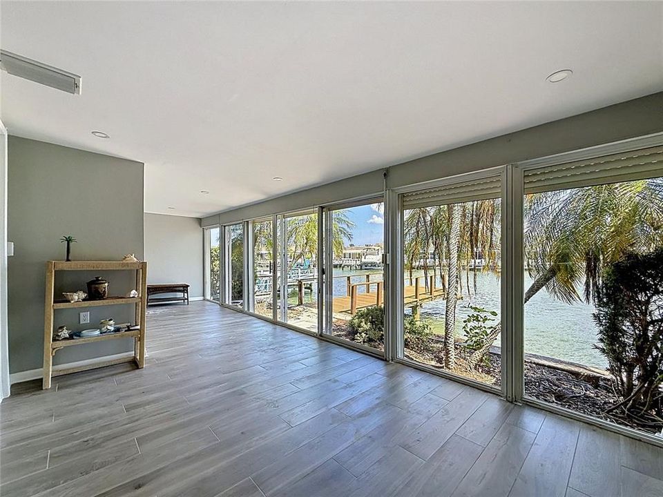 For Sale: $547,000 (2 beds, 2 baths, 1600 Square Feet)