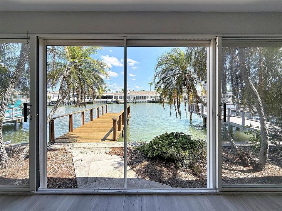 For Sale: $547,000 (2 beds, 2 baths, 1600 Square Feet)