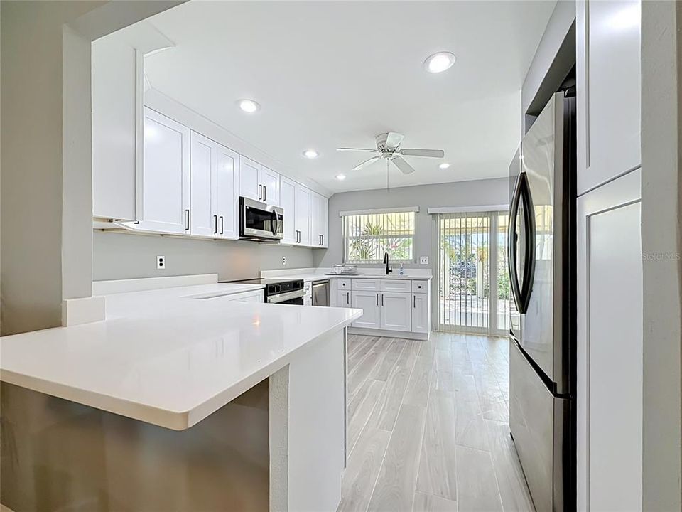 For Sale: $547,000 (2 beds, 2 baths, 1600 Square Feet)