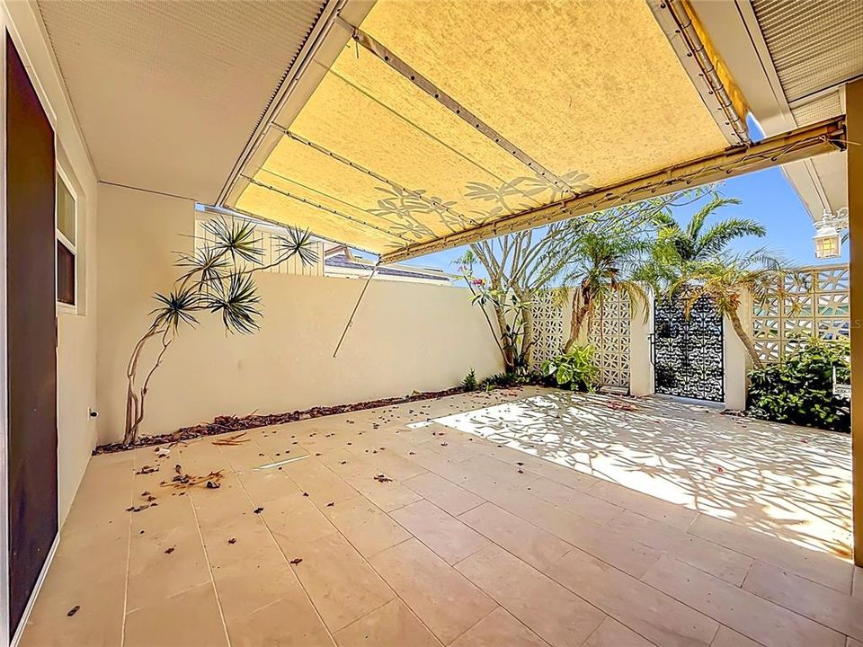 For Sale: $547,000 (2 beds, 2 baths, 1600 Square Feet)