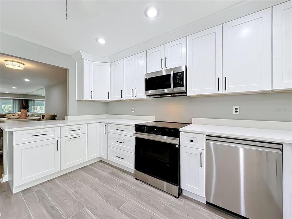 For Sale: $547,000 (2 beds, 2 baths, 1600 Square Feet)