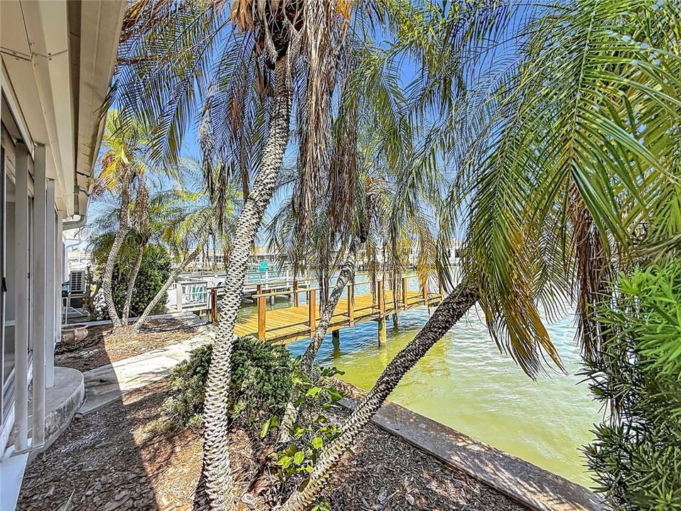For Sale: $547,000 (2 beds, 2 baths, 1600 Square Feet)