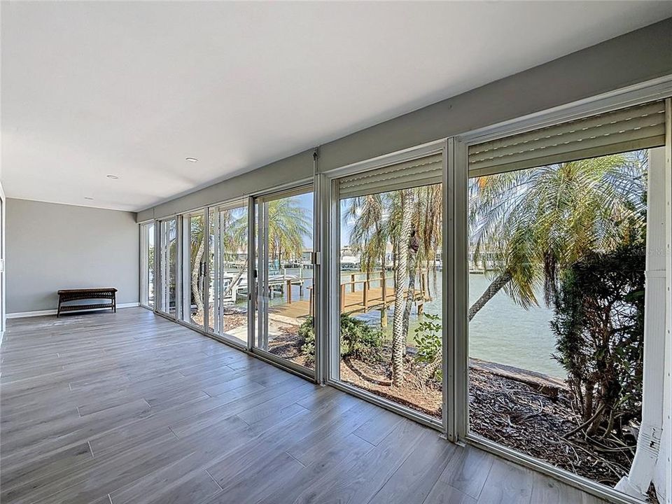 For Sale: $547,000 (2 beds, 2 baths, 1600 Square Feet)